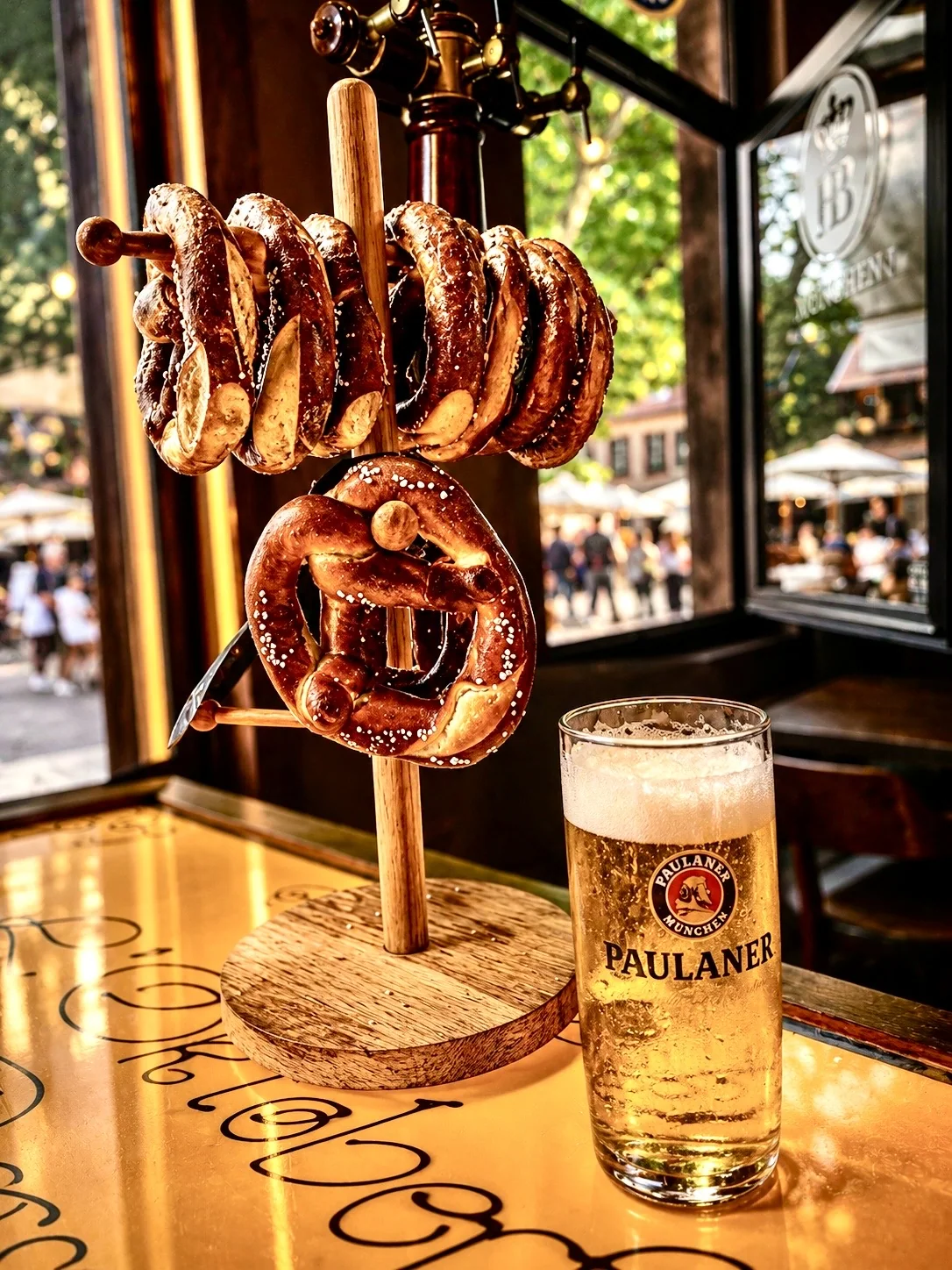 Bretzels et bière Paulaner